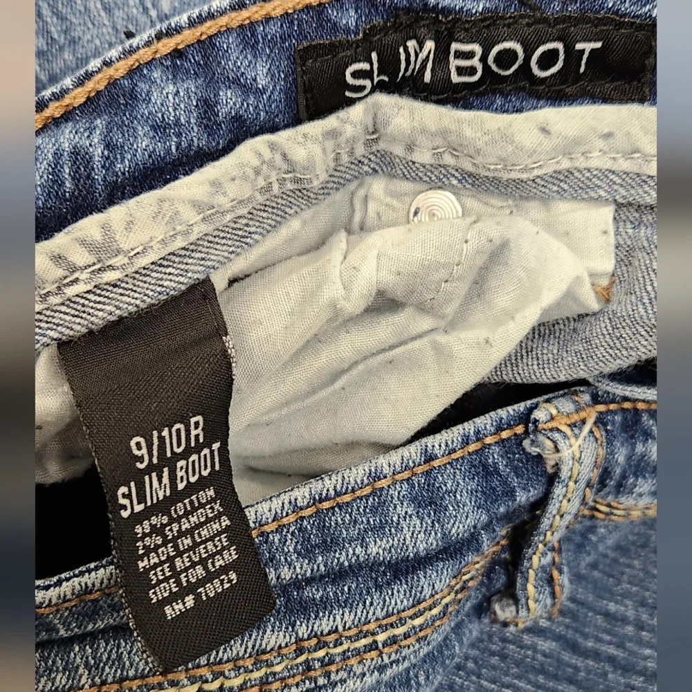 Rue21 Slim Boot Medium Wash Denim Jeans. Size 9/10 R - Picture 10 of 10